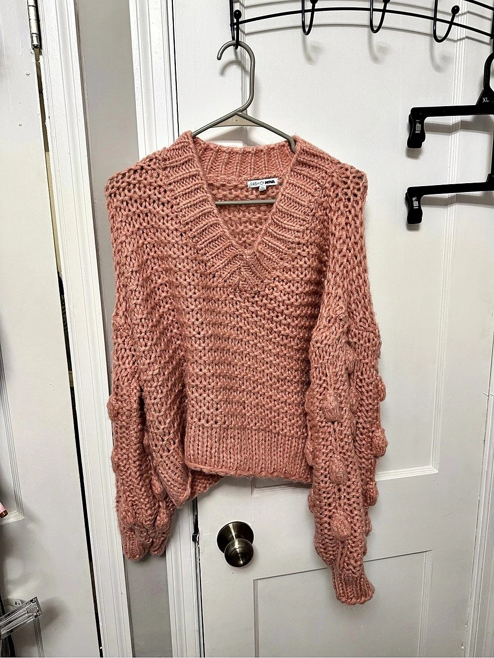 Fashion Nova Pink Chunky Knit V-Neck Sweater Size M
